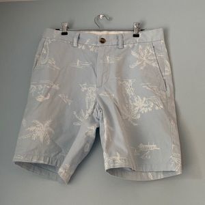 Old Navy Ultimate Slim Built-In Flex Light Blue Tropical Shorts Size 31
